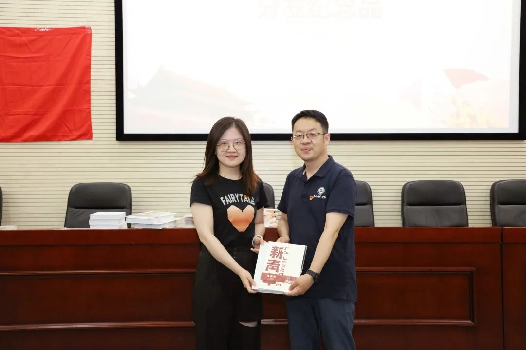 504e9f7e420b46c3b1c654b69b8a143e.jpg 504e9f7e420b46c3b1c654b69b8a143e.jpg