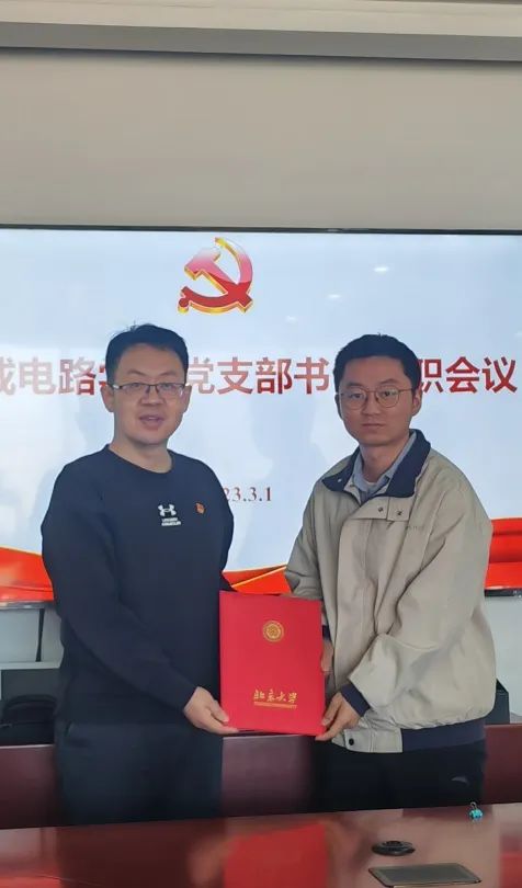 cb635d0da26d462eba15c7b9a37d0795.jpg cb635d0da26d462eba15c7b9a37d0795.jpg