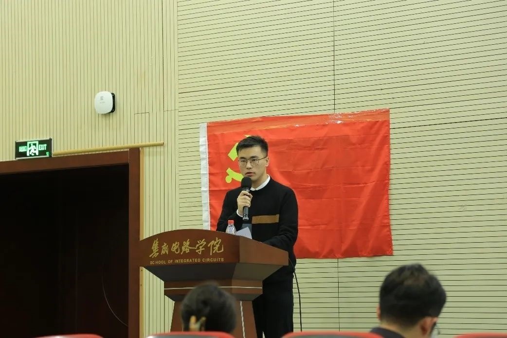 2fc798bf8169491284d806da98a0a6cc.jpg 2fc798bf8169491284d806da98a0a6cc.jpg